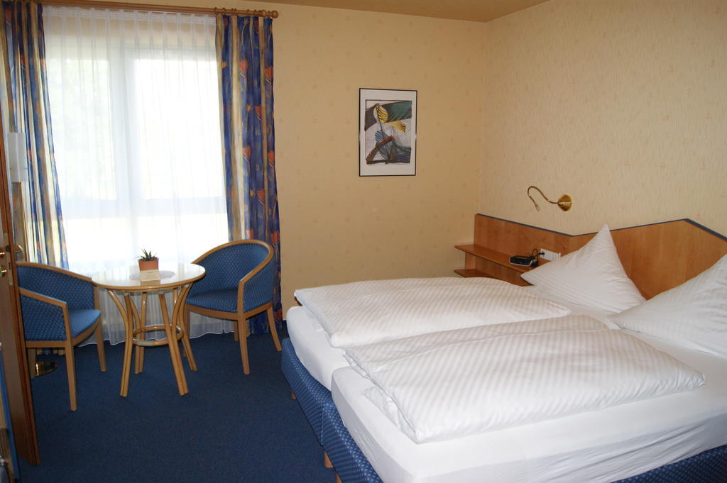Hotel-Restaurant Schwedi Langenargen Oda fotoğraf